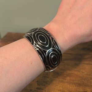 Vintage Metal Hinged Bangle Bracelet, Silver, Black Enamel, Swirl Design, Boho